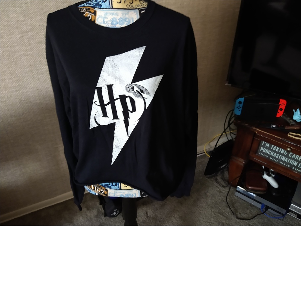 HARRY POTTER CROP TOP SWEATSHIRT - SIZE LARGE - COOL